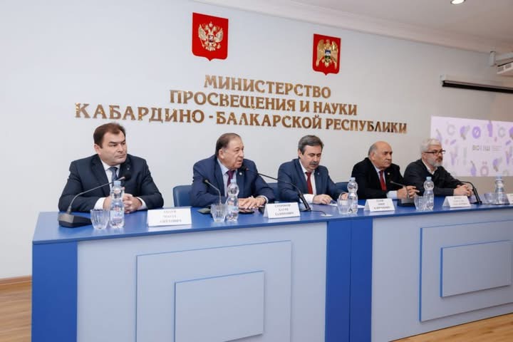 Kavardey ve Balkar Öğrencileri Anadillerini Seçiyorlar mı? 