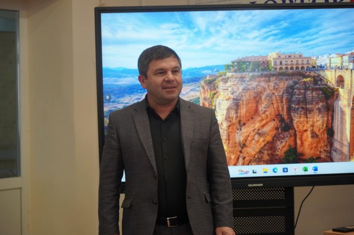 Öğrenciler ve bölgenin bilişim sektörü arasında bir köprü olan KBDÜ'de Kariyer Günü düzenlendi.